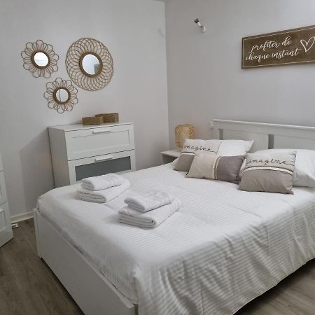 Maison Ville Dans Une Voie Privee Сент-Уен Екстериор снимка